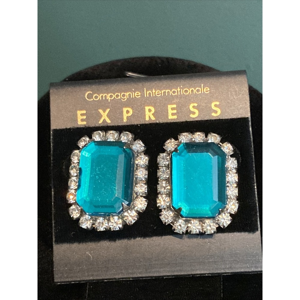 Express Gold Tone Emerald Green Rectangle Post Earrings